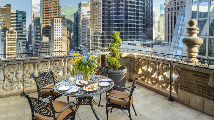 WNYC 54Thsuite2702 061